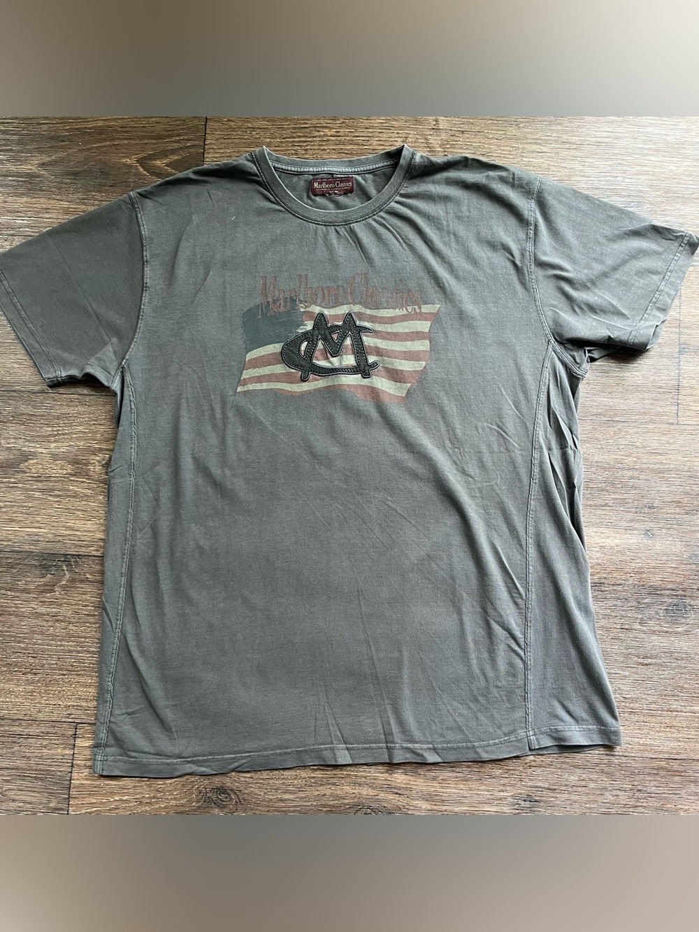 Vintage Marlboro classics embroidered logo USA flag Americana shirt 2XL? *read